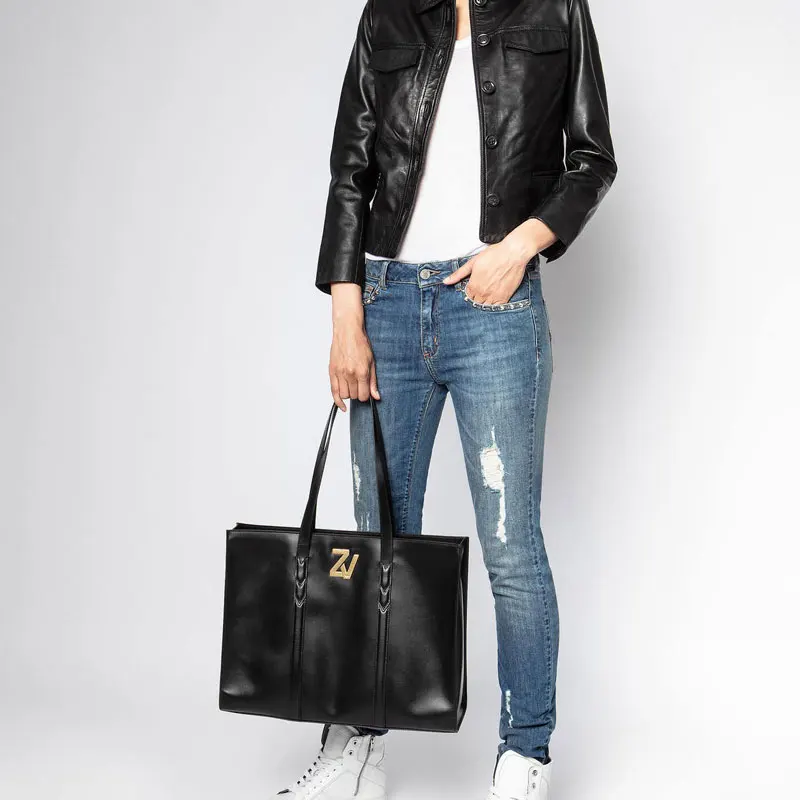 2021 New Real Leather Casual Large-Capacity Wings Metal Letters Decoration Fashion HandBag Tote Bag
2021 New Real Leather Casual Large-Capacity Wings Metal Letters Decoration Fashion HandBag Tote Bag