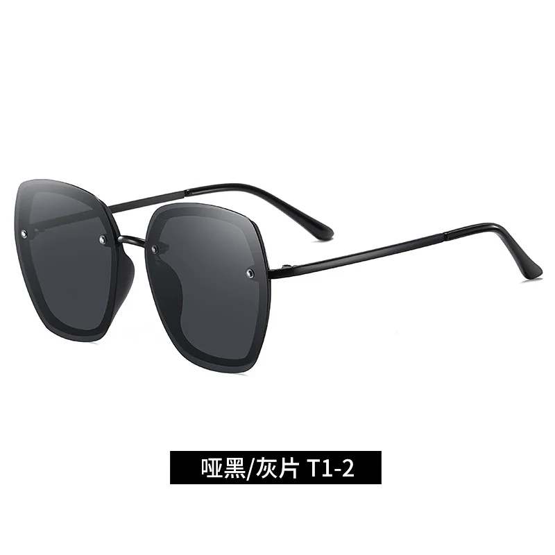 New women large frame UV sunglasses fashion outdoor sun block sunglasses street shooting polarized sunglasses driving beach
New women large frame UV sunglasses fashion outdoor sun block sunglasses street shooting polarized sunglasses driving beach