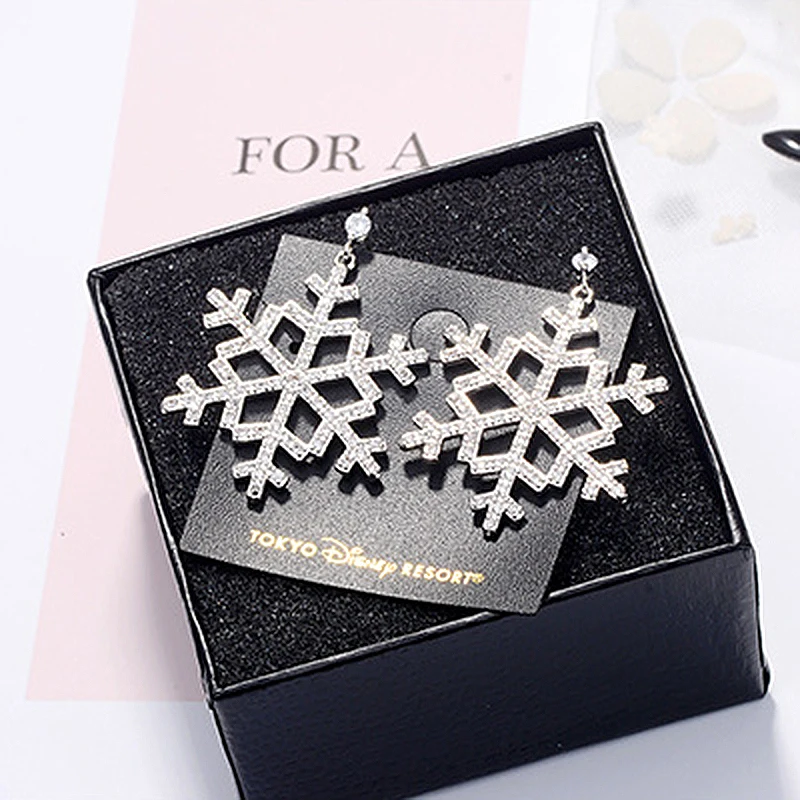 MEETSOFT Silver Plated Prevent Allergy Fashion Drop Earrings for Women Trendy Hollow Out White Snowflake Zircon Jewelry Gift
MEETSOFT Silver Plated Prevent Allergy Fashion Drop Earrings for Women Trendy Hollow Out White Snowflake Zircon Jewelry Gift