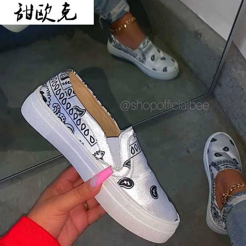 Spring Shoes Graffiti Canvas Shoes Snake Skin Casual Comfortable Light Shoes Women's Soft Bottom Fashion Casual Vulcanized Shoes
Spring Shoes Graffiti Canvas Shoes Snake Skin Casual Comfortable Light Shoes Women's Soft Bottom Fashion Casual Vulcanized Shoes
