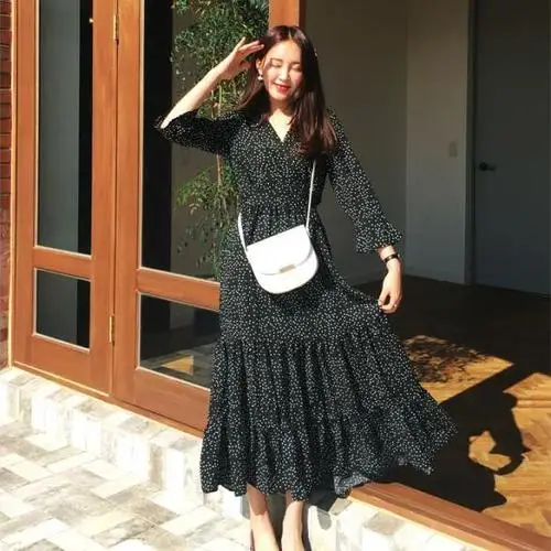 Hot Sale New Autumn Women Boho Elegant V-neck Dot Print Small Fresh Dress Long Ruffled Cropped Sleeve Dress Vestidos
Hot Sale New Autumn Women Boho Elegant V-neck Dot Print Small Fresh Dress Long Ruffled Cropped Sleeve Dress Vestidos