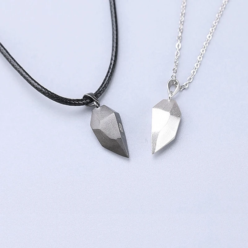 2Pcs Minimalist Lovers Matching Friendship Heart Pendant Couple Magnetic Distance Faceted Heart Pendant Necklace Jewelry
2Pcs Minimalist Lovers Matching Friendship Heart Pendant Couple Magnetic Distance Faceted Heart Pendant Necklace Jewelry