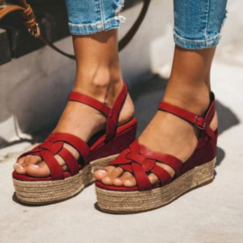 Сандалии женские плетеные из пеньковой веревки, босоножки с прорезями, римская обувь на танкетке, большие размеры
Сандалии женские плетеные из пеньковой веревки, босоножки с прорезями, римская обувь на танкетке, большие размеры