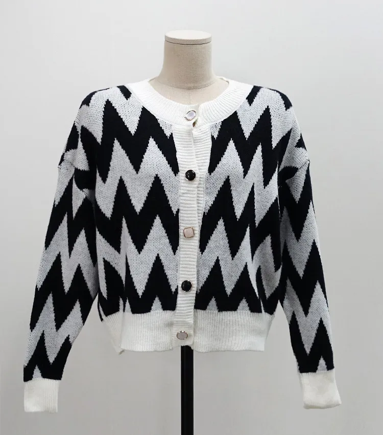Geometric Knitted Korean Cardigans Sweaters Women 2020 Autumn Single Breasted Long Sleeve Tops Fashion Ladies Vintage Jumpers
Geometric Knitted Korean Cardigans Sweaters Women 2020 Autumn Single Breasted Long Sleeve Tops Fashion Ladies Vintage Jumpers