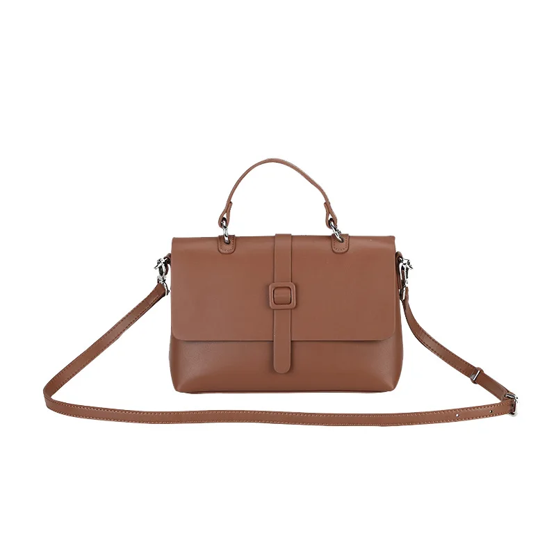 Korean Version of The Women's Bag 2021 Spring New Oblique Bag Hundred with Fashion One-shoulder Bag Flip-top Buckle Postman Bag
Korean Version of The Women's Bag 2021 Spring New Oblique Bag Hundred with Fashion One-shoulder Bag Flip-top Buckle Postman Bag
