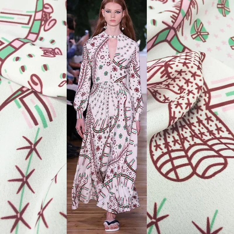 European and American brand chiffon classic hand-painted printing pattern digital printing fabric fashion hand-sewn DIY fabric
European and American brand chiffon classic hand-painted printing pattern digital printing fabric fashion hand-sewn DIY fabric