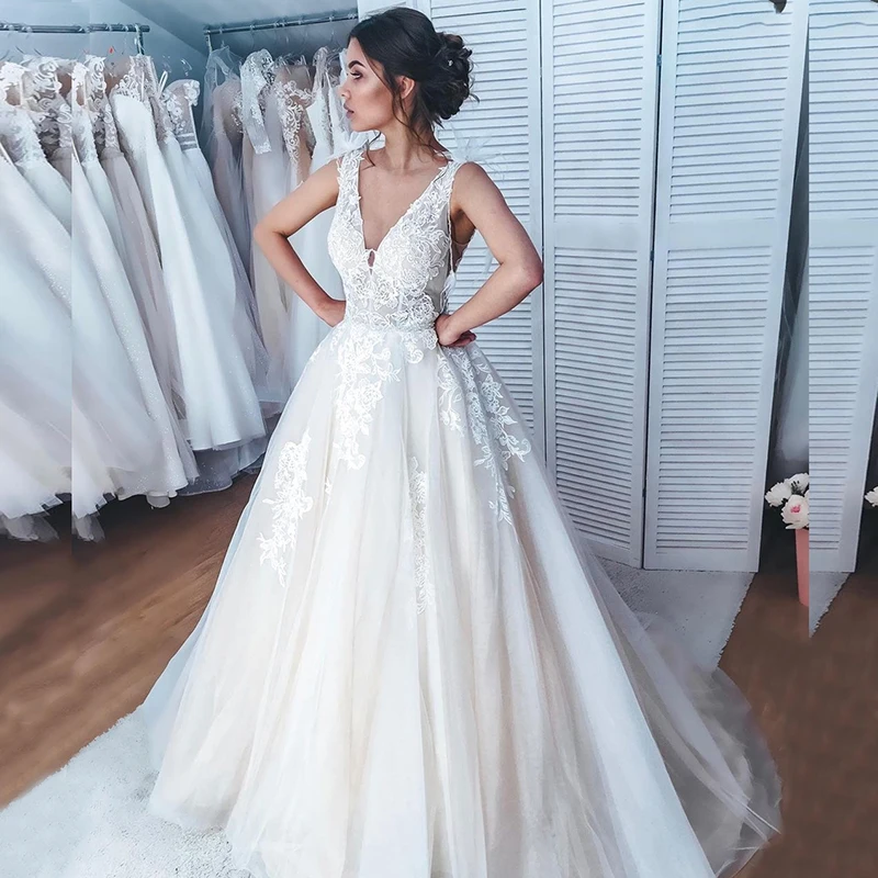 Gorgeous A Line Wedding Dress Lace Illusion V Necline Bridal Gowns 2022 No Train Charming Marriage Party Reception Dresses
Gorgeous A Line Wedding Dress Lace Illusion V Necline Bridal Gowns 2022 No Train Charming Marriage Party Reception Dresses