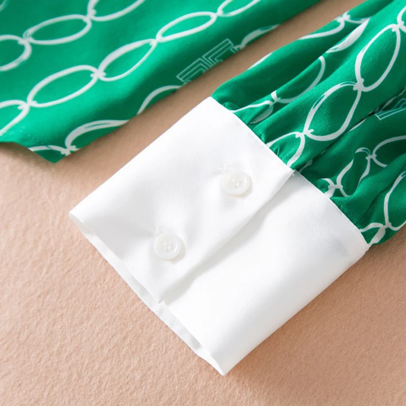 AELESEEN Runway Fashion Green Blouse 2020 High Quality Long Sleeve Button Chain Print Office Holiday Party Blouse 
AELESEEN Runway Fashion Green Blouse 2020 High Quality Long Sleeve Button Chain Print Office Holiday Party Blouse