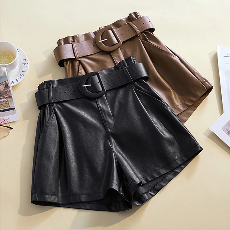 2021 Streetwear PU Leather Shorts Women Autumn Winter Plus Size High Waist Wide Leg Shorts With Belt Fashion short femme
2021 Streetwear PU Leather Shorts Women Autumn Winter Plus Size High Waist Wide Leg Shorts With Belt Fashion short femme