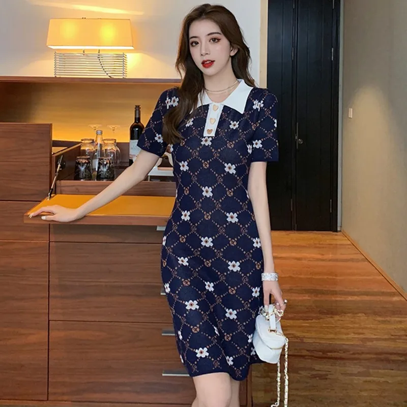2021 Summer fashion women Short Sleeve Dress turn down collar Slim Knitted print Party Dresses
2021 Summer fashion women Short Sleeve Dress turn down collar Slim Knitted print Party Dresses