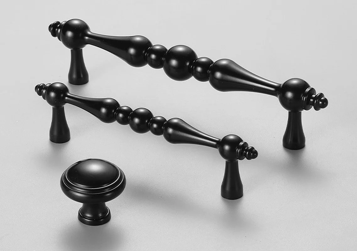 European Modern Simple Zinc Alloy Cabinet Handle and Knobs Cupboard Door Drawer Pulls Furniture Hardware
European Modern Simple Zinc Alloy Cabinet Handle and Knobs Cupboard Door Drawer Pulls Furniture Hardware