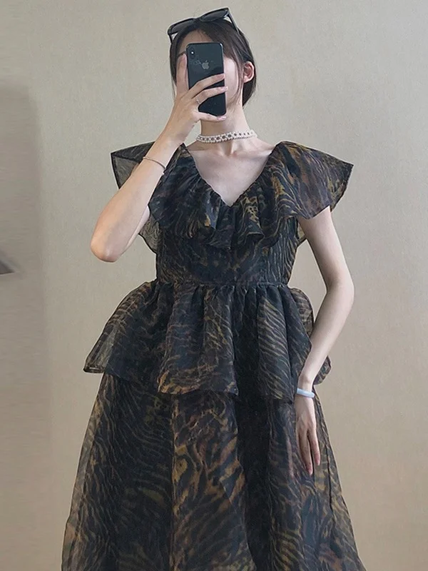 Women Dresses Summer 2021 High-waisted Slim Black Dress Female Retro Falbala V Collar Fly Sleeve Dresses Vestido De Mujer
Women Dresses Summer 2021 High-waisted Slim Black Dress Female Retro Falbala V Collar Fly Sleeve Dresses Vestido De Mujer