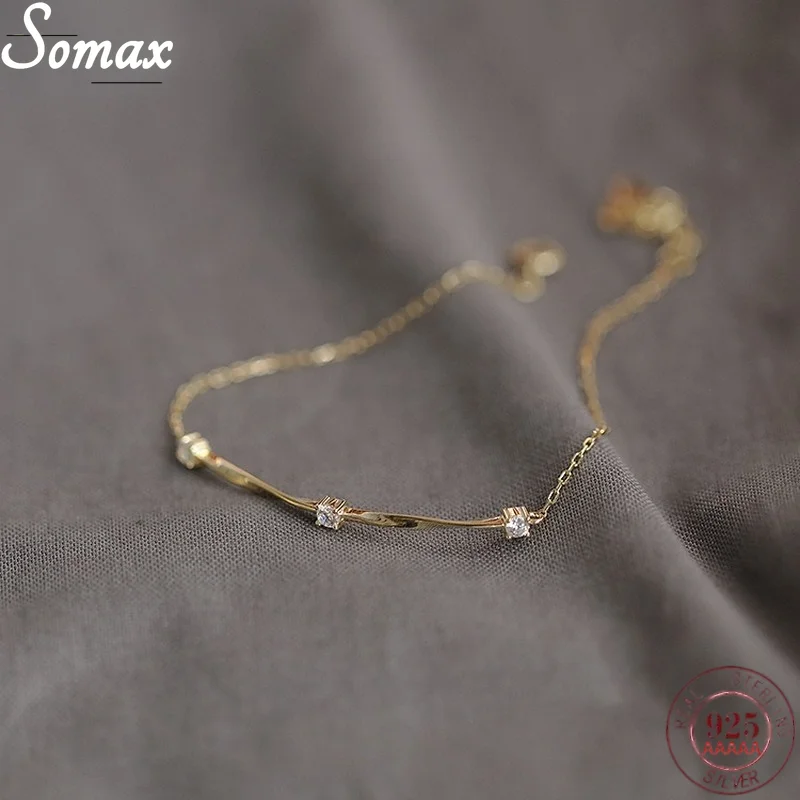 925 Sterling Silver 14k Gold-plated Bracelet Women Mobius Simple Niche Temperament Surround Diamond Bracelet Party Jewelry Gift
925 Sterling Silver 14k Gold-plated Bracelet Women Mobius Simple Niche Temperament Surround Diamond Bracelet Party Jewelry Gift