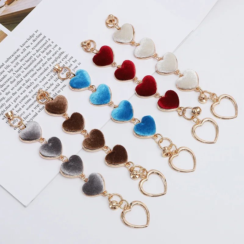 2021 DIY Phone Charm Bracelet Heart Jewelry Accessories Zinc Alloy Plush Love Bracelet Chain Kawaii Phone Case Colgante Movil
2021 DIY Phone Charm Bracelet Heart Jewelry Accessories Zinc Alloy Plush Love Bracelet Chain Kawaii Phone Case Colgante Movil