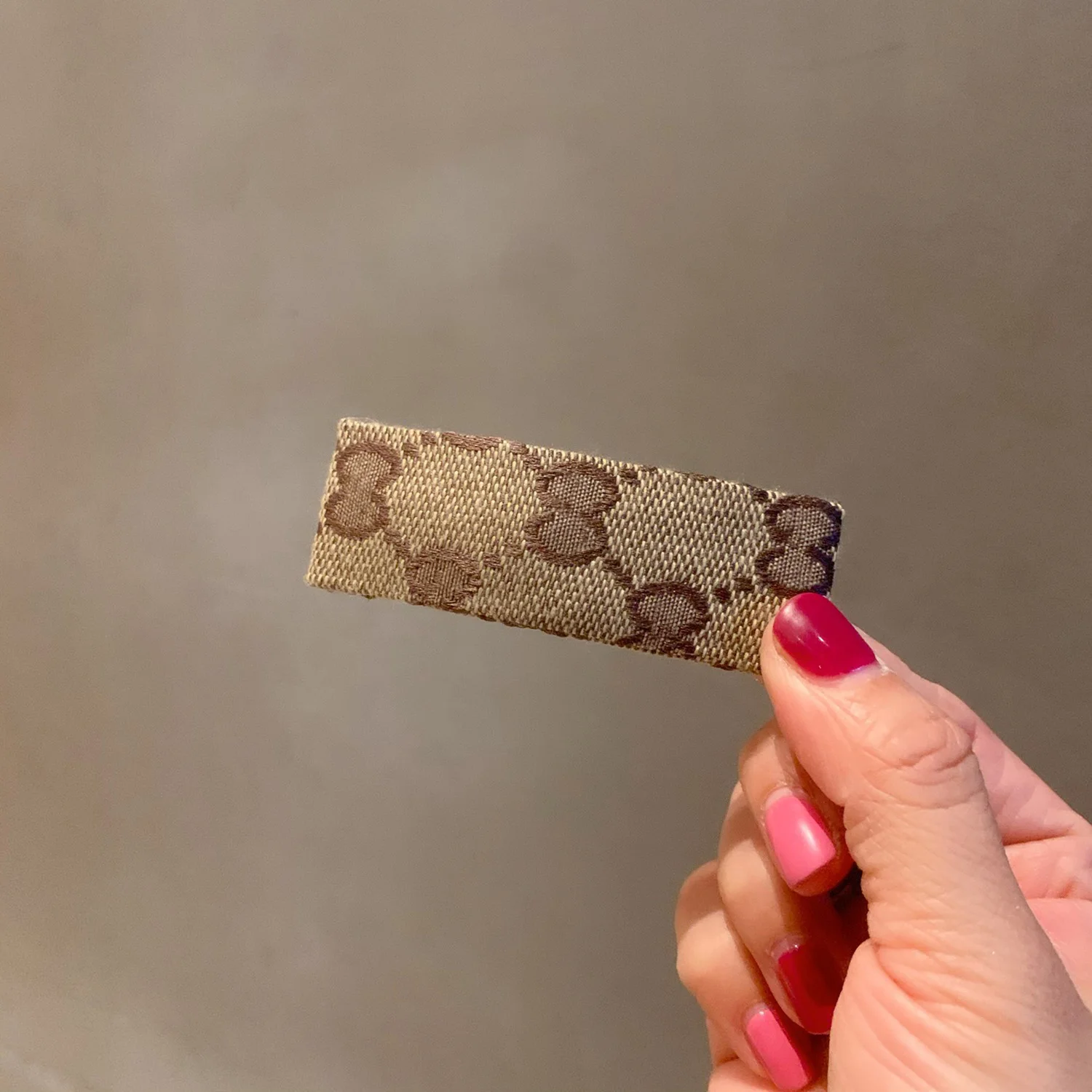 Designer Luxury Brand Letter Printed Ladies Wash Scrunchy Elastic Cross Hair Bands Hair Rubber Band Headband Hair Accessories
Designer Luxury Brand Letter Printed Ladies Wash Scrunchy Elastic Cross Hair Bands Hair Rubber Band Headband Hair Accessories