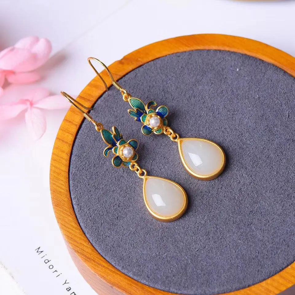 S925 Sterling Silver Ancient Silver Enamel Hetian Jade Inlaid Water Drop Earrings Embellished Natural Pearl White Jade Eardrop E
S925 Sterling Silver Ancient Silver Enamel Hetian Jade Inlaid Water Drop Earrings Embellished Natural Pearl White Jade Eardrop E