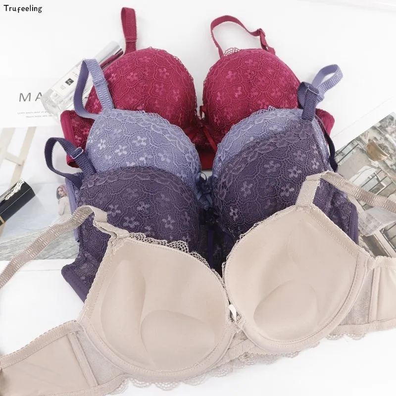 Trufeeling 2 Pcs/ Lot Free Shipping 6 Colors Floral Lace Push Up Bras for Women Foam Padded Underwear Femme Lingerie C Cup Bras
Trufeeling 2 Pcs/ Lot Free Shipping 6 Colors Floral Lace Push Up Bras for Women Foam Padded Underwear Femme Lingerie C Cup Bras