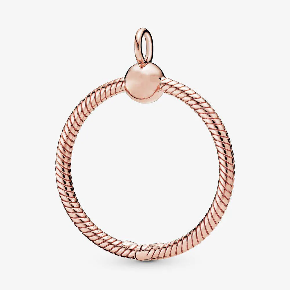 2020 women's O-shaped pendant, small and big, suitable for lovers, exquisite gifts
2020 women's O-shaped pendant, small and big, suitable for lovers, exquisite gifts