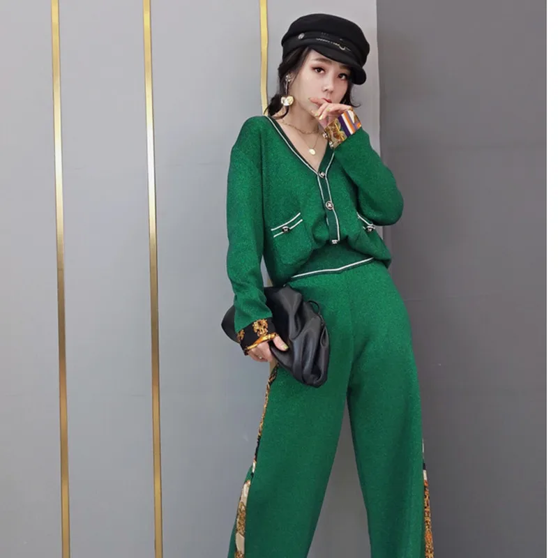 2020 Autumn 2 piece set Women Knitted Sweater Jacket+Casual Pants Two Piece Sets Fashion High Quality Ladies Knit Set Tracksuit
2020 Autumn 2 piece set Women Knitted Sweater Jacket+Casual Pants Two Piece Sets Fashion High Quality Ladies Knit Set Tracksuit