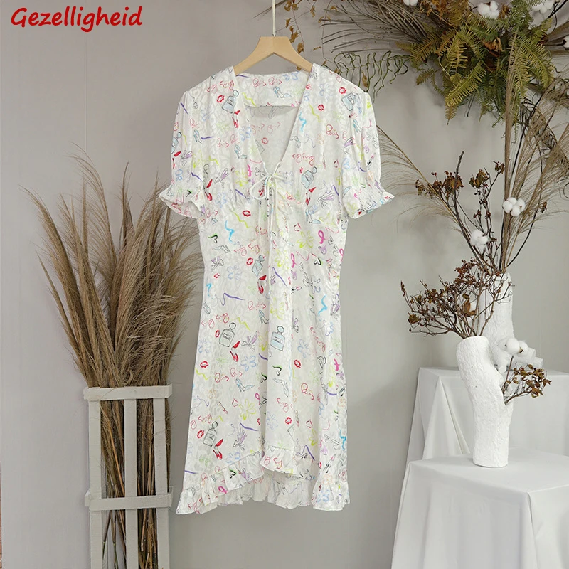 Gezelligheid 2021 Spring Summer New Fashion Elegant Sexy Women's Clothes V Neck Cartoon Print Slim Bow Ruffle Chiffon Midi Dress
Gezelligheid 2021 Spring Summer New Fashion Elegant Sexy Women's Clothes V Neck Cartoon Print Slim Bow Ruffle Chiffon Midi Dress