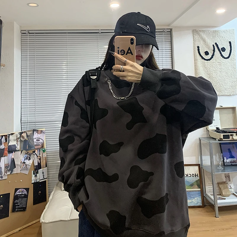 Gothic Oversized Pullover Sweatshirt Women Fashion Vintage Print O-Neck Long Sleeve Chic Chain Hip-Hop Streetwear Tops Autumn
Gothic Oversized Pullover Sweatshirt Women Fashion Vintage Print O-Neck Long Sleeve Chic Chain Hip-Hop Streetwear Tops Autumn