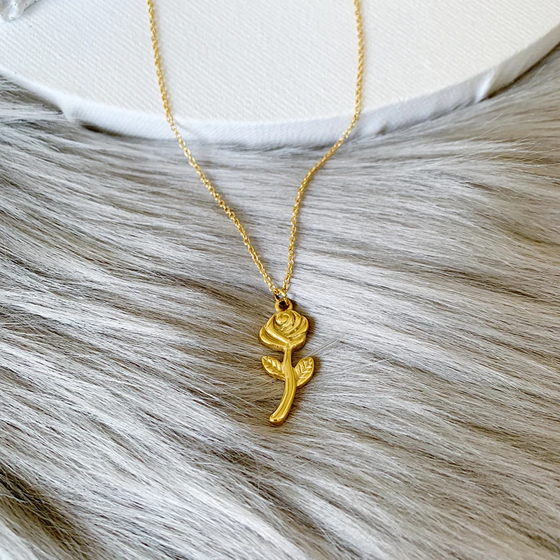 Vintage Stainless Steel Romantic Rose Flower Pendant Necklaces for Women Girl Metal Bloom Charm Collars Valentines Gift
Vintage Stainless Steel Romantic Rose Flower Pendant Necklaces for Women Girl Metal Bloom Charm Collars Valentines Gift