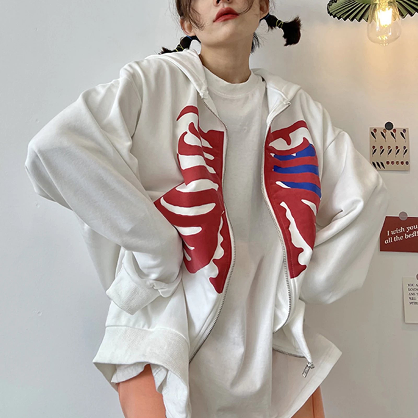 2021 Women Skeleton Printing Oversized Y2K Zipper Sweatshirt Long Sleeve Sweatshirts Harajuku Aesthetic Jackets Coat Streetwear
2021 Women Skeleton Printing Oversized Y2K Zipper Sweatshirt Long Sleeve Sweatshirts Harajuku Aesthetic Jackets Coat Streetwear