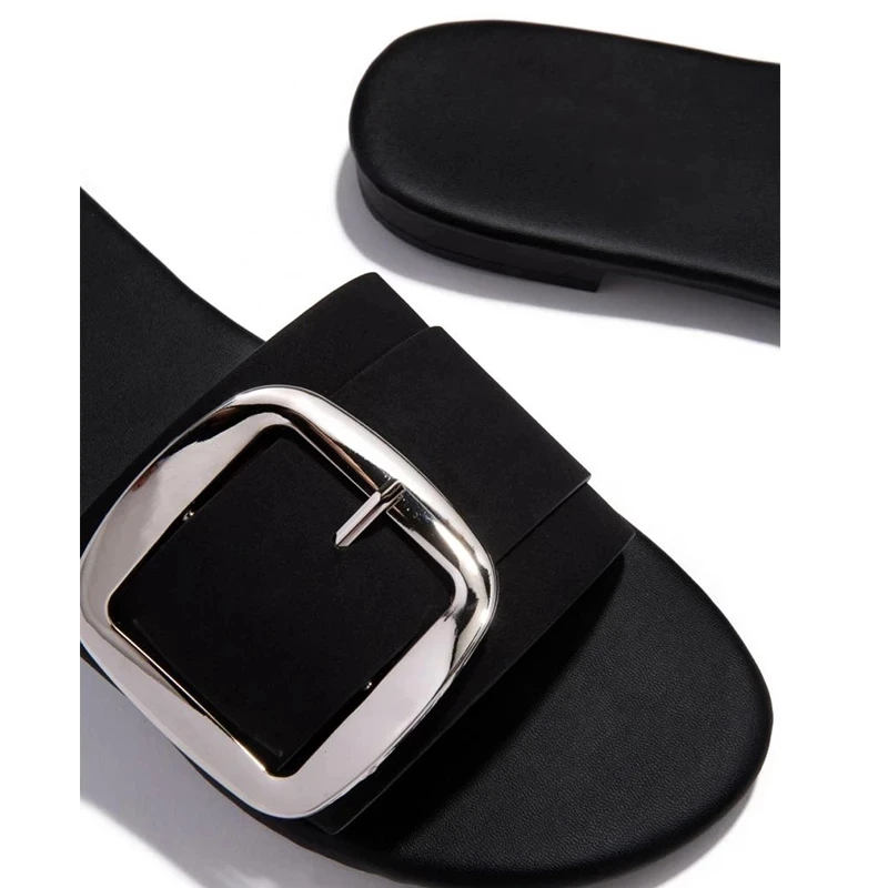 2021 Summer Fashion Women Slipper Casual Outdoor Beach Solid Female Flat Shoes Comfortable Metal Button Deco Ladies Slipper
2021 Summer Fashion Women Slipper Casual Outdoor Beach Solid Female Flat Shoes Comfortable Metal Button Deco Ladies Slipper