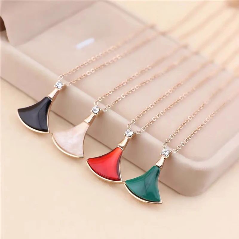 Stainless Steel Gold Plated Small Skirt Necklace fan-shaped Pendant Feminine Glamour Fashion Luxury Jewelryx
Stainless Steel Gold Plated Small Skirt Necklace fan-shaped Pendant Feminine Glamour Fashion Luxury Jewelryx