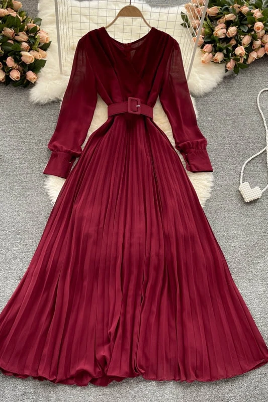 2021 New Spring and Summer Women's Heavy Industry Pleated Long Chiffon Temperament Holiday Dress
2021 New Spring and Summer Women's Heavy Industry Pleated Long Chiffon Temperament Holiday Dress