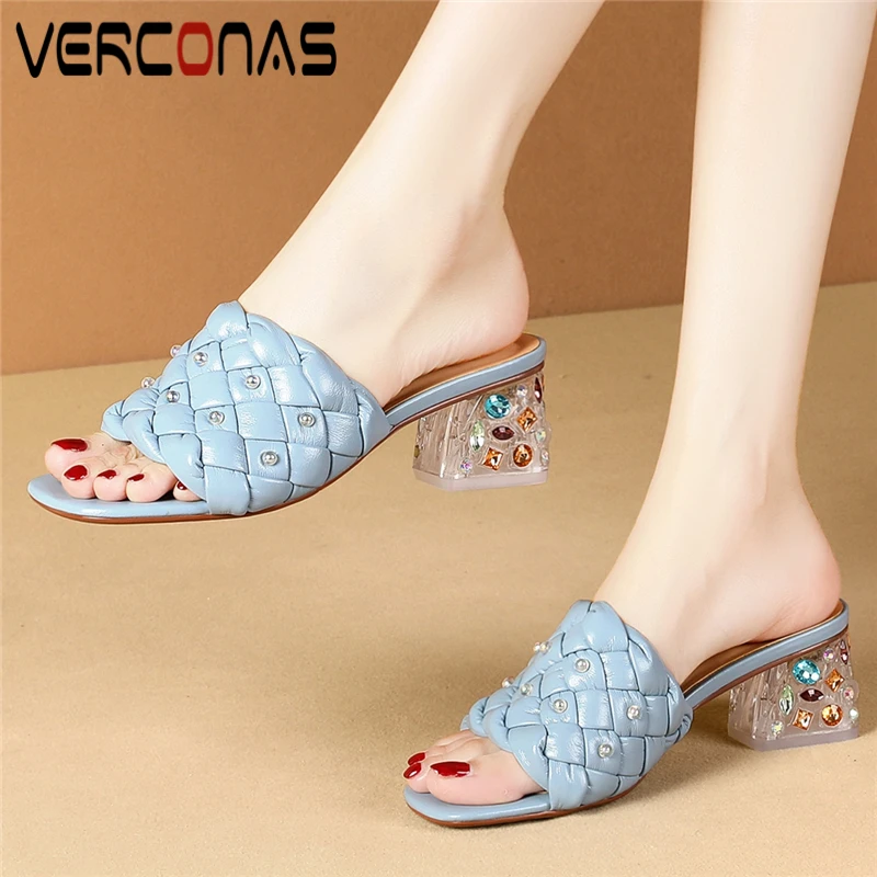 VERCONAS New Weave Pearl Genuine Leather Women Sandals Thick Heels Slippers Summer New Casual Pumps High Quality Shoes Woman
VERCONAS New Weave Pearl Genuine Leather Women Sandals Thick Heels Slippers Summer New Casual Pumps High Quality Shoes Woman