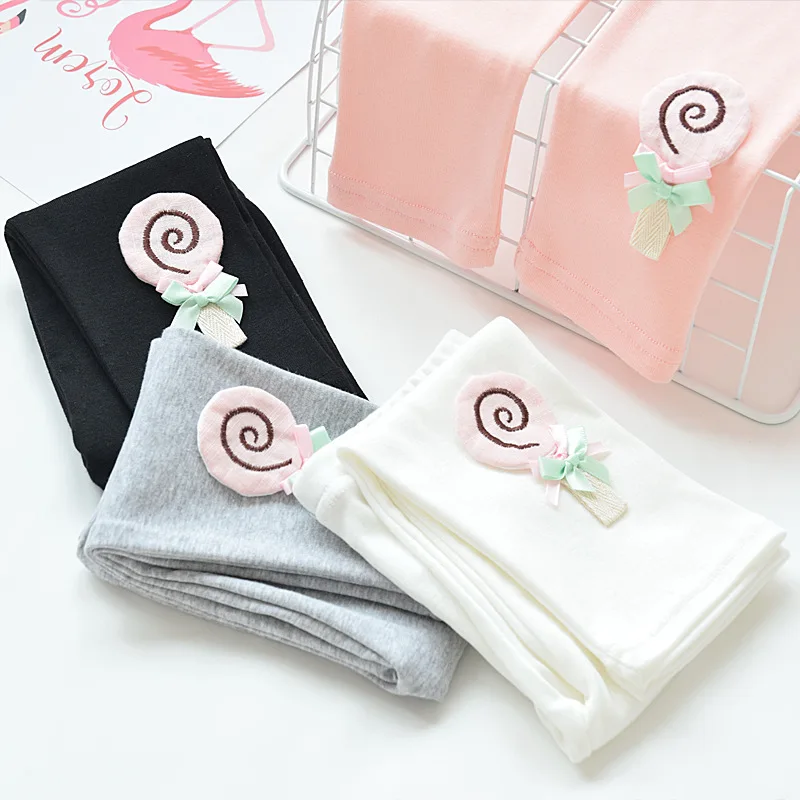 Girls leggings spring and autumn new children's clothing children cartoon stretch feet pants baby western style of trousers
Girls leggings spring and autumn new children's clothing children cartoon stretch feet pants baby western style of trousers