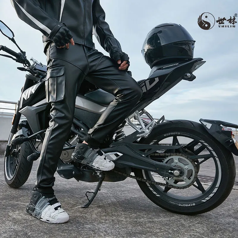 Kalenmos Motorcycle Leather Pants Men 2021 New Fur Integrated Plus Velvet Thick PU Loose Riding Stitching Pocket Overalls
Kalenmos Motorcycle Leather Pants Men 2021 New Fur Integrated Plus Velvet Thick PU Loose Riding Stitching Pocket Overalls