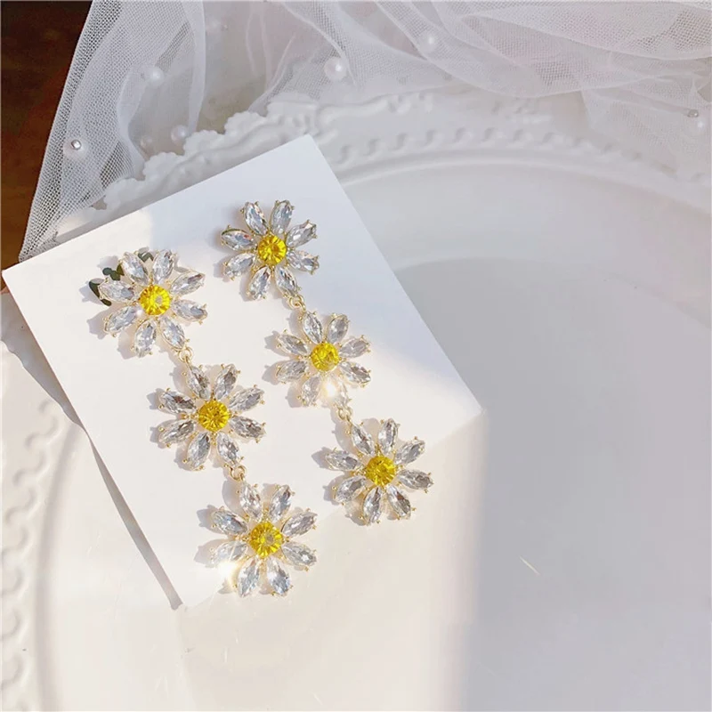 Korean Elegant Yellow Crystal Flower Petal Tassel Drop Earrings For Women Students Fashion Party Pendientes Jewelry
Korean Elegant Yellow Crystal Flower Petal Tassel Drop Earrings For Women Students Fashion Party Pendientes Jewelry