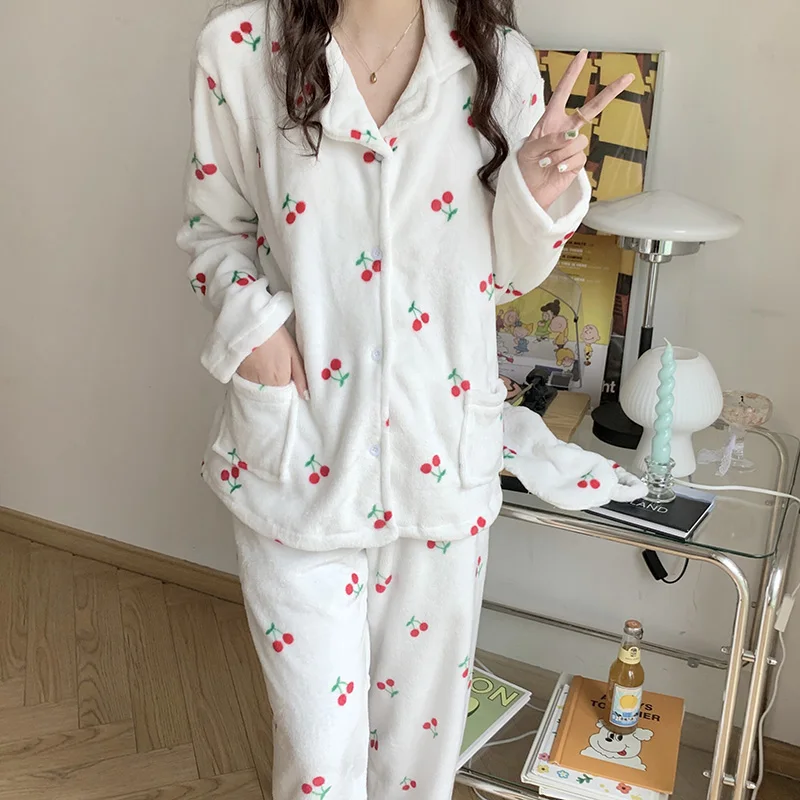 Winter warm thicken pajama set cherry sweet soft fuzzy sleepwear suit long sleeve loose home clothes trousers two piece set L744
Winter warm thicken pajama set cherry sweet soft fuzzy sleepwear suit long sleeve loose home clothes trousers two piece set L744