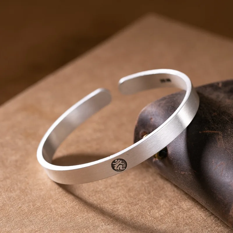 Counter 100% 999 Sterling Silver Bracelet Female And Male Chinese Bodhisattva Statue Jewelry Religious Transfer Lucky Gift
Counter 100% 999 Sterling Silver Bracelet Female And Male Chinese Bodhisattva Statue Jewelry Religious Transfer Lucky Gift
