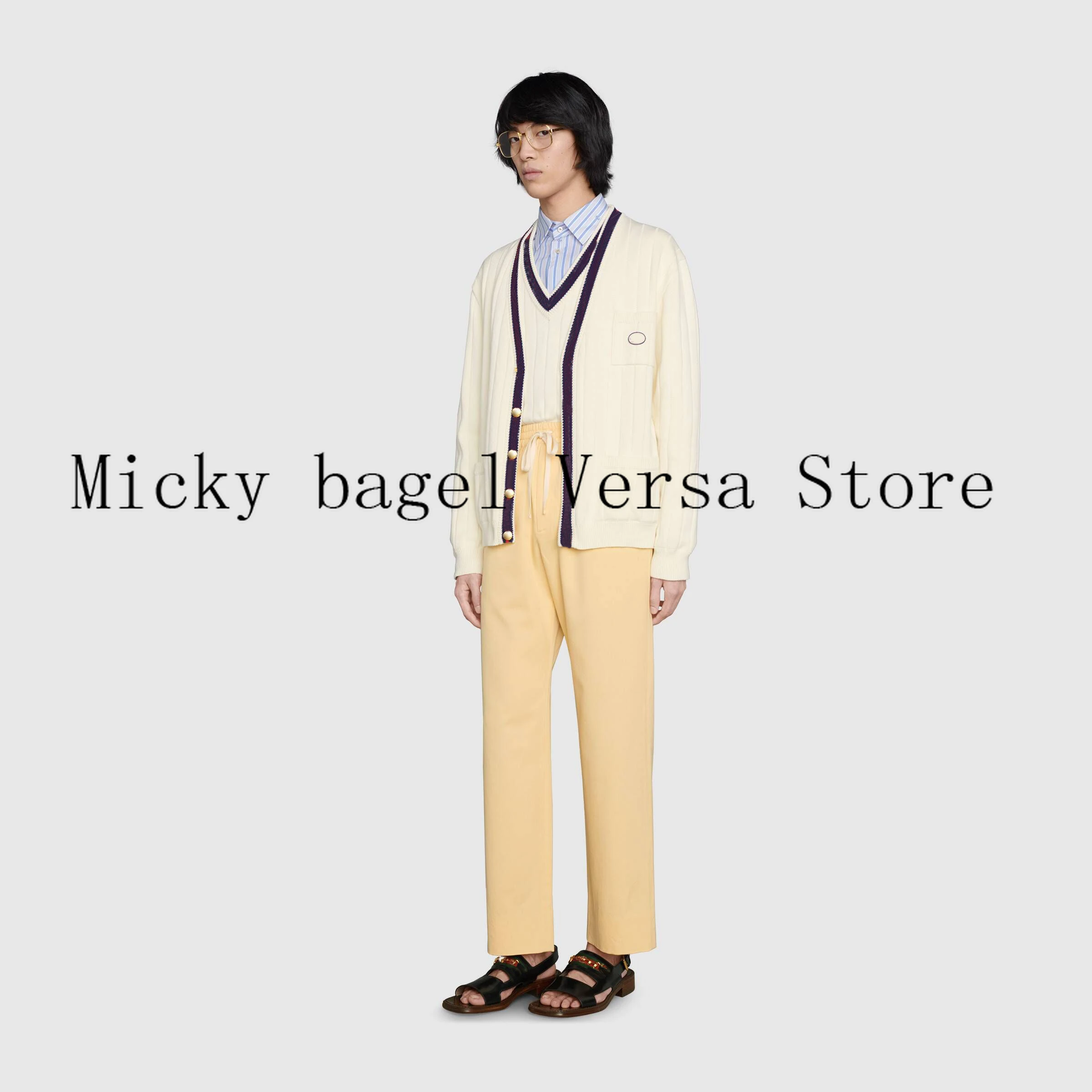 2021 luxury design line color contrast fashion women's long sleeve jacket temperament single breasted V-neck knitted cardigan
2021 luxury design line color contrast fashion women's long sleeve jacket temperament single breasted V-neck knitted cardigan