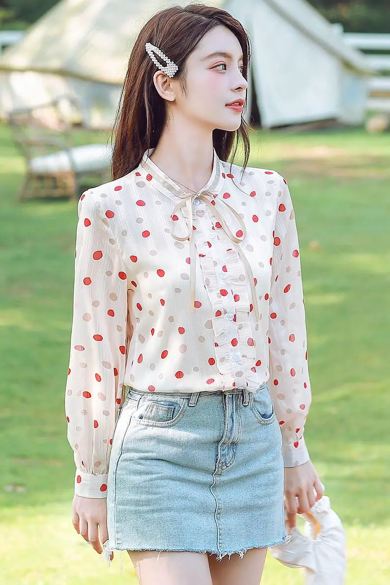 New Long Sleeve Women's Blouse Dots Bow V-neck Chiffon Fashion Top Korean Summer Shirt Comfortable Casual Blouses
New Long Sleeve Women's Blouse Dots Bow V-neck Chiffon Fashion Top Korean Summer Shirt Comfortable Casual Blouses