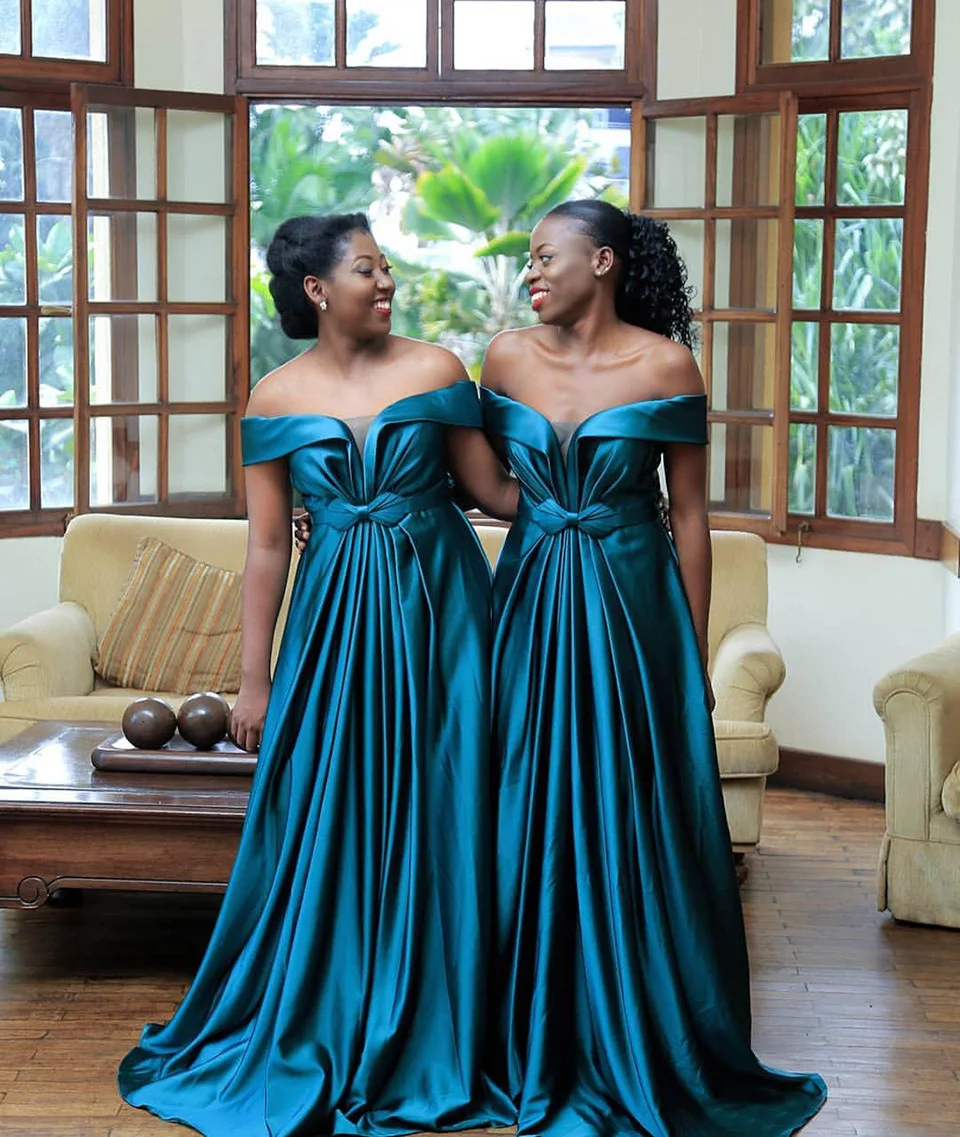 Backless strapless A-line dress bridesmaid dress custom Bateau elastic satin dress prom evening dress floor length
Backless strapless A-line dress bridesmaid dress custom Bateau elastic satin dress prom evening dress floor length