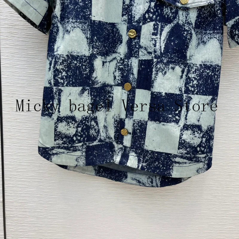 2021 luxury brand retro color matching Plaid fashion women's top versatile Lapel wear temperament slim single pocket jacket
2021 luxury brand retro color matching Plaid fashion women's top versatile Lapel wear temperament slim single pocket jacket