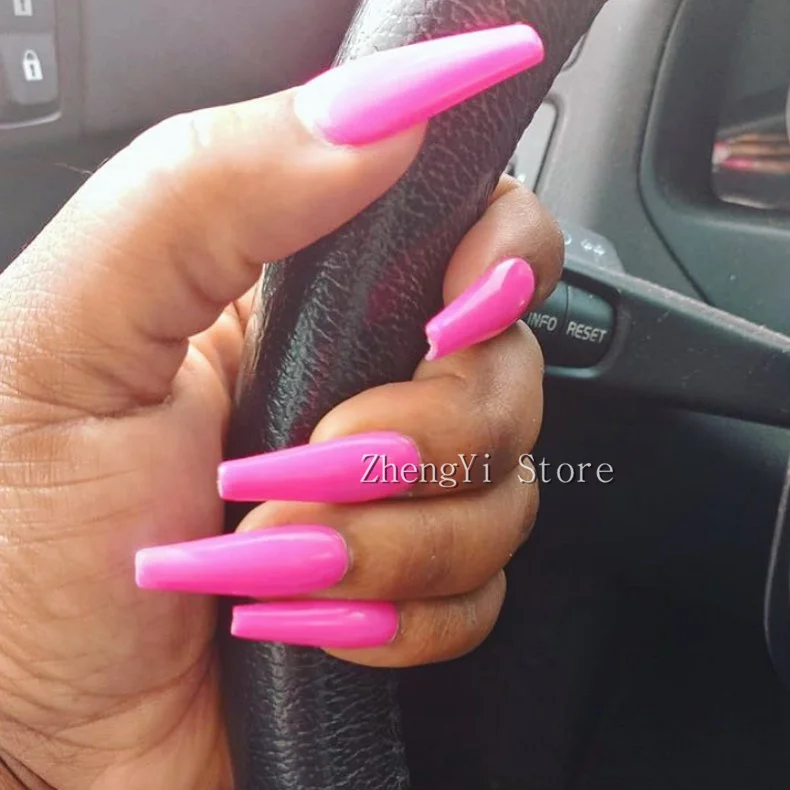 Накладные ногти с очень длинным покрытием накладные розового цвета