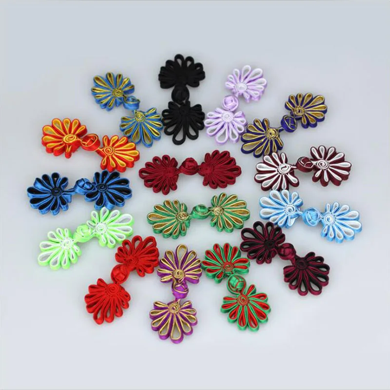 100 PCS 7.5CM Cheongsam Button Female Chinese Clothes Chrysanthemum Hand-Woven Ethnic Style Chinese Knot Button Decoration Retro
100 PCS 7.5CM Cheongsam Button Female Chinese Clothes Chrysanthemum Hand-Woven Ethnic Style Chinese Knot Button Decoration Retro