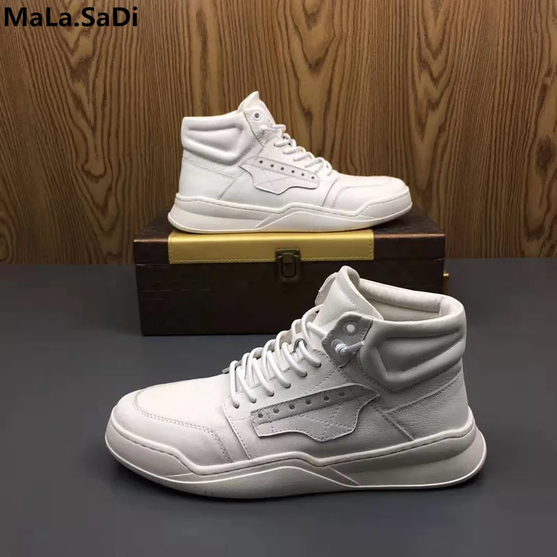 Fall 2019 European Station Chao Men's High Uppers Leather Permeable New Korean Thick Bottom Leisure White Slippers
Fall 2019 European Station Chao Men's High Uppers Leather Permeable New Korean Thick Bottom Leisure White Slippers