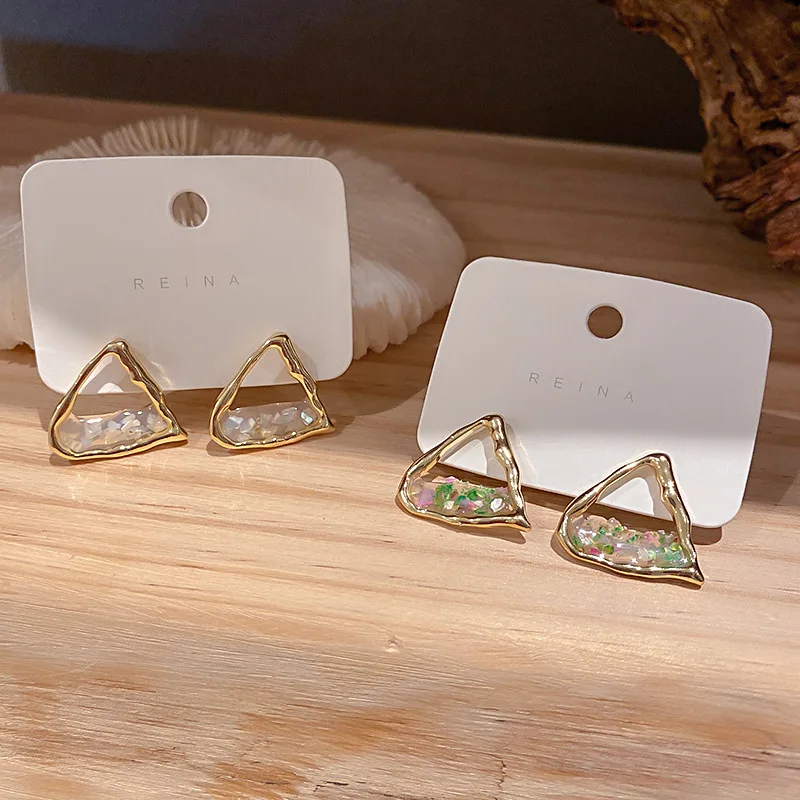 New Fashion Triangle Women's Creative Earrings Exquisite and Elegant Romantic Temperament Women's Jewelry Earrings Wholesale
New Fashion Triangle Women's Creative Earrings Exquisite and Elegant Romantic Temperament Women's Jewelry Earrings Wholesale