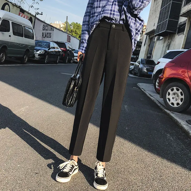 2021 New Arrival Summer Korean Style Women Casual Loose Ankle-length Pants All-matched Button Fly Waist Harem Pants Fashion
2021 New Arrival Summer Korean Style Women Casual Loose Ankle-length Pants All-matched Button Fly Waist Harem Pants Fashion