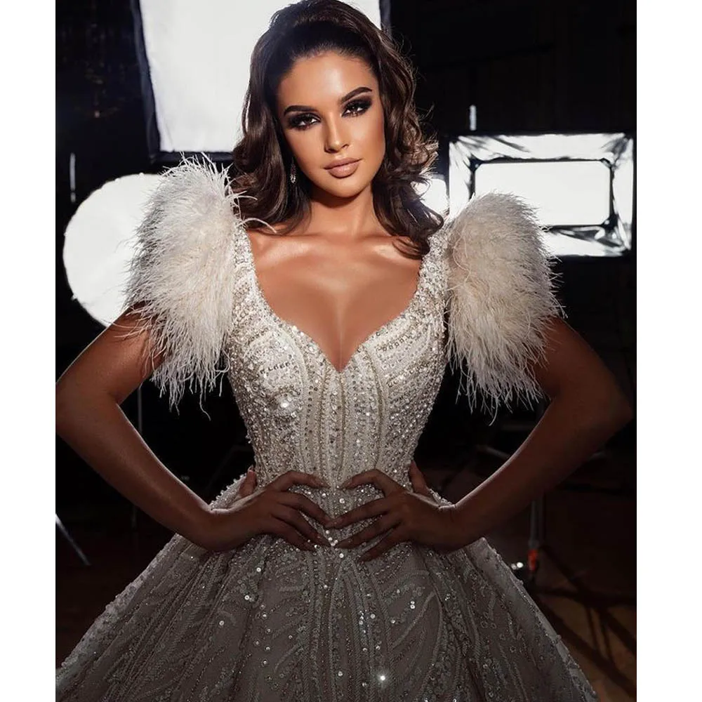Luxurious Weddding Dresses Ball Gown Puffy Tulle Crystal Beaded Sequins Women Formal Bride Gowns
Luxurious Weddding Dresses Ball Gown Puffy Tulle Crystal Beaded Sequins Women Formal Bride Gowns