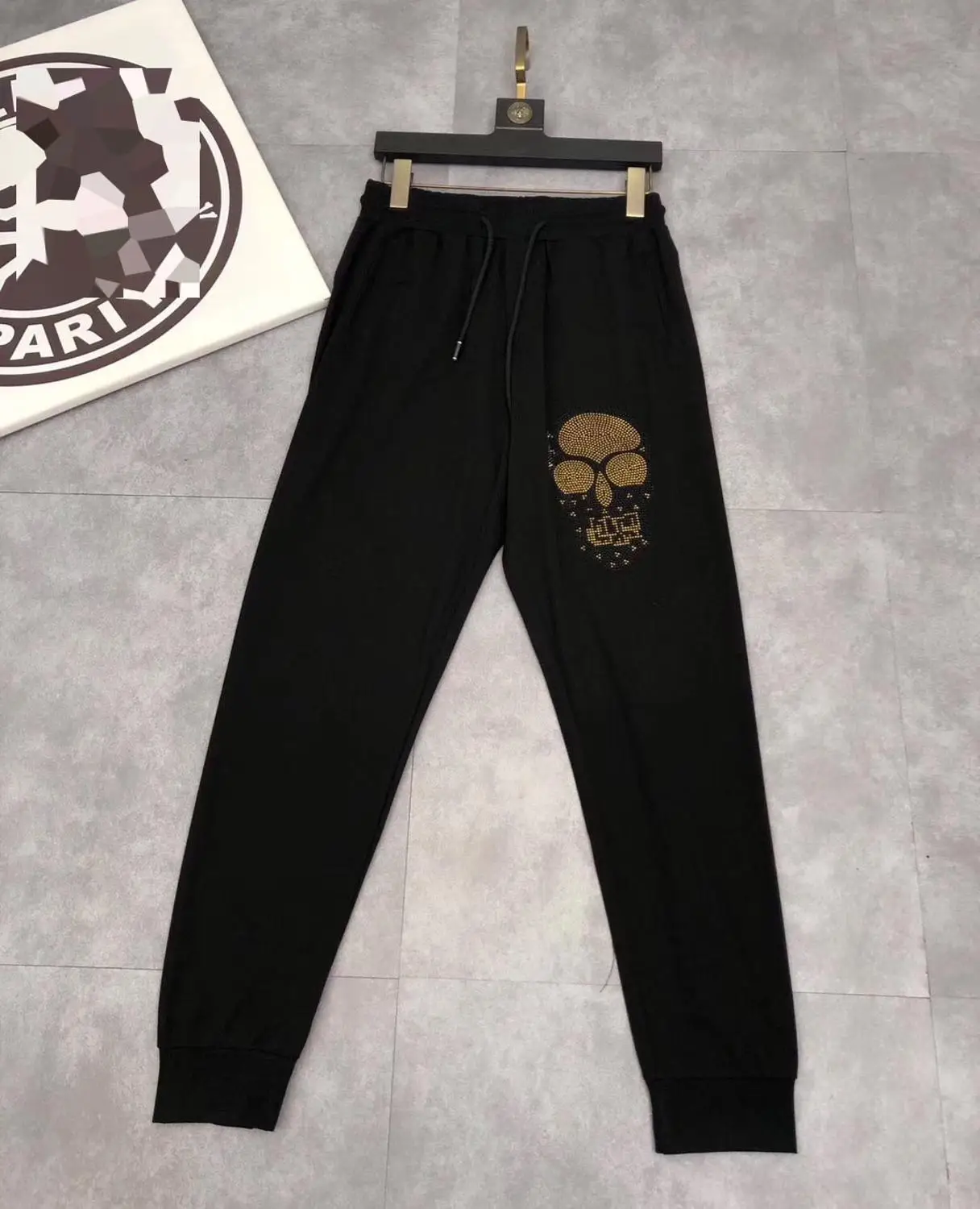 Mens Two Pieces Sets Hip Hop Tshirt Shorts Casual Tracksuit Set Men Sweat Suit Fashion Brand Black Long pants Sportswear Male
Mens Two Pieces Sets Hip Hop Tshirt Shorts Casual Tracksuit Set Men Sweat Suit Fashion Brand Black Long pants Sportswear Male