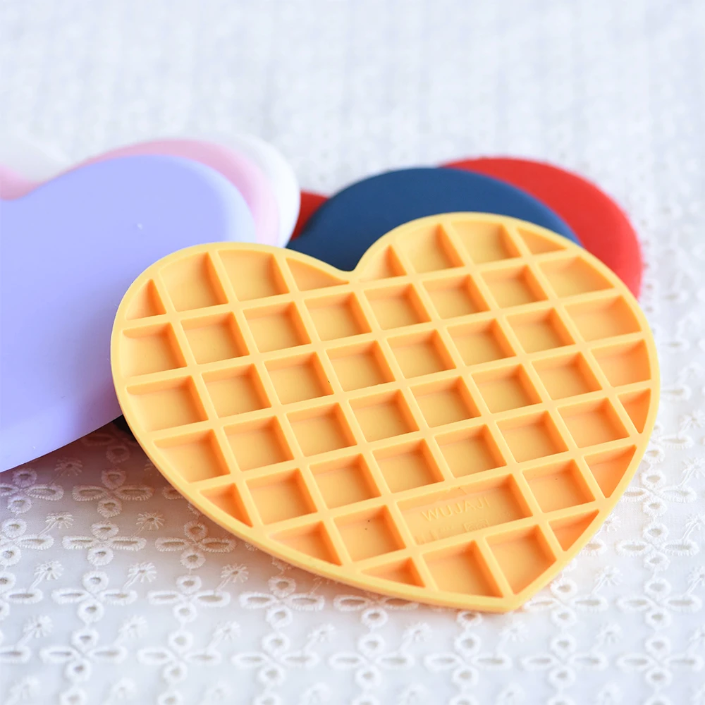 Nordic Hot Love Cute Silicone Mats Drink Coasters Cup Dishes Table Pad Placemats Bakeware Tableware Kitchen Accessories
Nordic Hot Love Cute Silicone Mats Drink Coasters Cup Dishes Table Pad Placemats Bakeware Tableware Kitchen Accessories