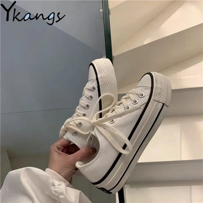 Thick-soled Heightened White Canvas Shoes School-style Low-cut Women's Vulcanized Shoes Casual All-match Lace-up Ladies Sneakers
Thick-soled Heightened White Canvas Shoes School-style Low-cut Women's Vulcanized Shoes Casual All-match Lace-up Ladies Sneakers