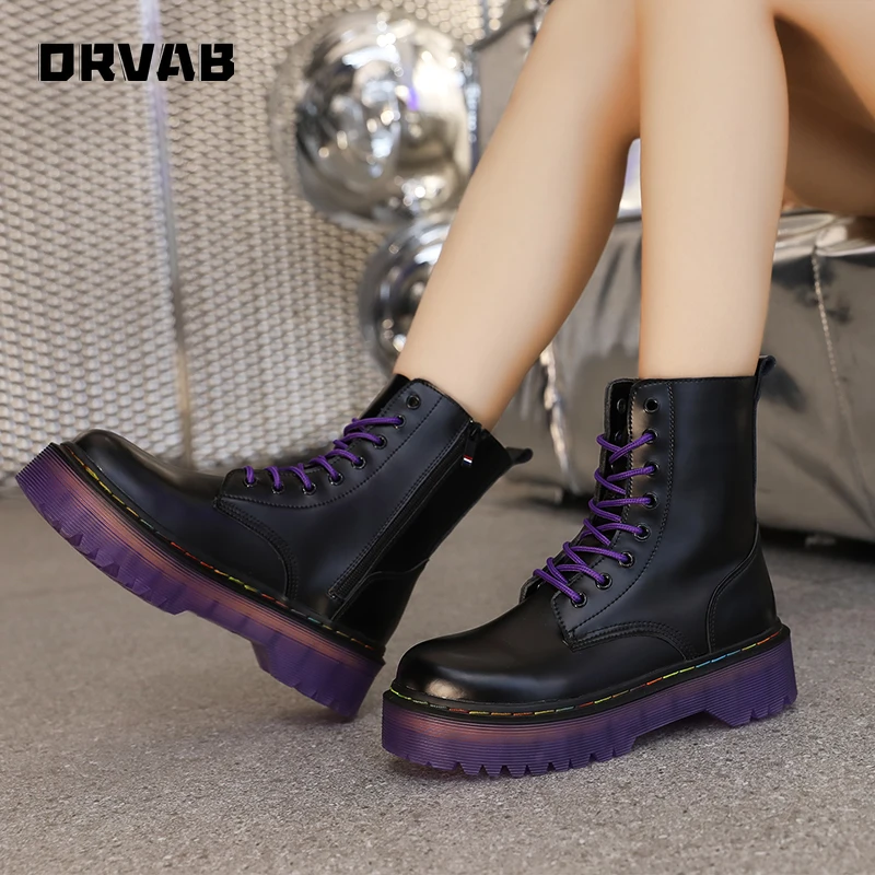 Plus Size 35-45 Women Boots Genuine Leather Martin Boots Brand Fashion Platform Shoes Sexy Slim Patent Leather Motorcycle Boots
Plus Size 35-45 Women Boots Genuine Leather Martin Boots Brand Fashion Platform Shoes Sexy Slim Patent Leather Motorcycle Boots